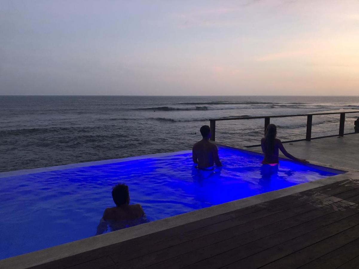 ホテル Laola Surf Camp El Sunzal ラ・リベルタード エクステリア 写真