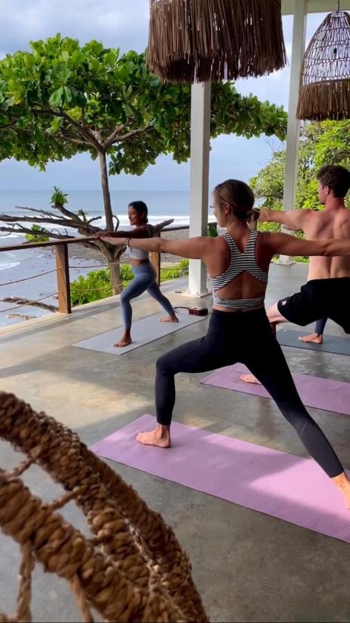 ホテル Laola Surf Camp El Sunzal ラ・リベルタード エクステリア 写真